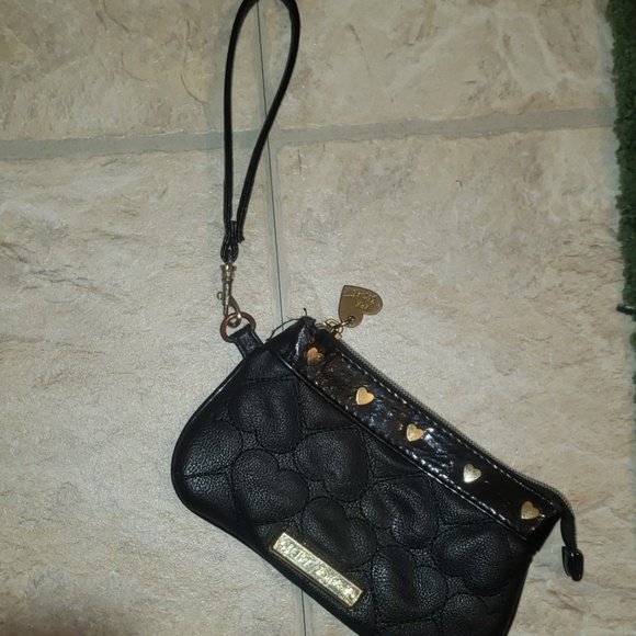 Betsey Johnsom Handbags - Betsey Johnson | Black Pebbled Leather | Wristlet